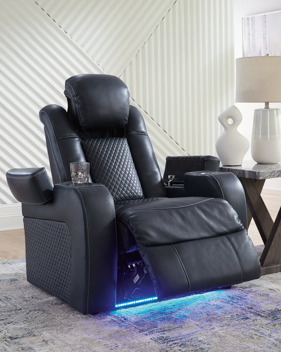 Fyne-Dyme Power Recliner - Evans Furniture (CO)