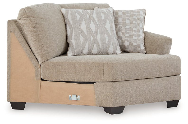 Brogan Bay 3-Piece Sectional with Cuddler - Evans Furniture (CO)