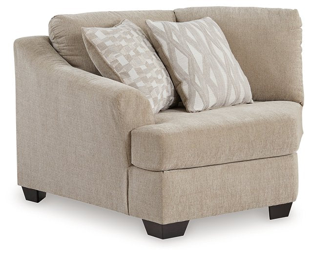 Brogan Bay 3-Piece Sectional with Cuddler - Evans Furniture (CO)