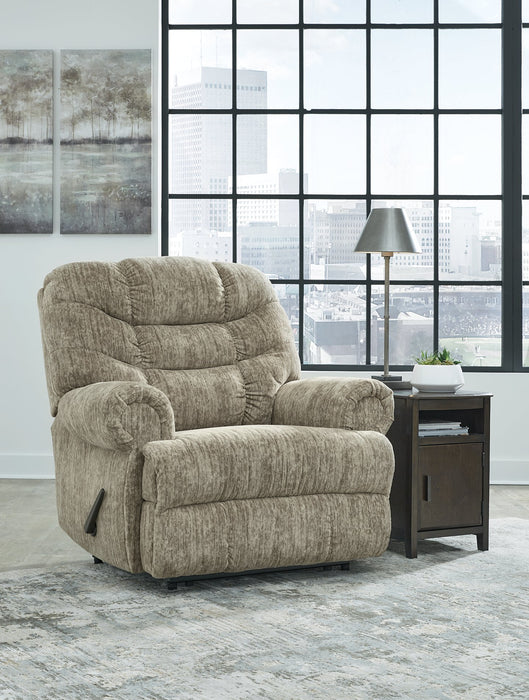 Movie Man Recliner - Evans Furniture (CO)