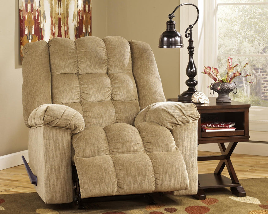 Ludden Recliner - Evans Furniture (CO)