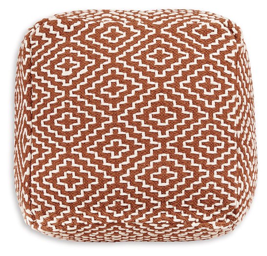 Brynnsen Pouf - Evans Furniture (CO)