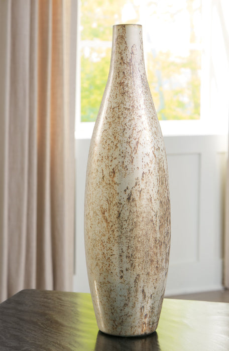 Plawite Vase - Evans Furniture (CO)