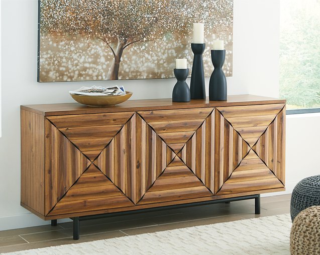 Fair Ridge Accent Cabinet - Evans Furniture (CO)