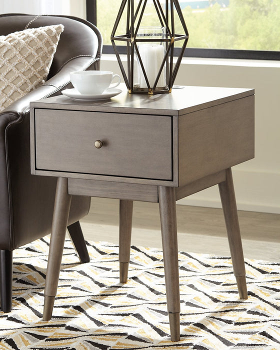 Paulrich Accent Table - Evans Furniture (CO)