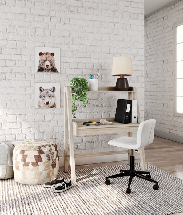 Blariden Desk with Hutch - Evans Furniture (CO)