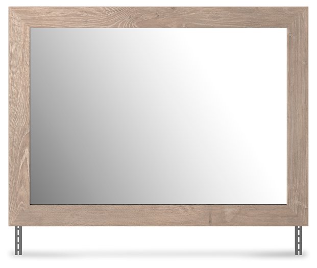 Senniberg Bedroom Mirror - Evans Furniture (CO)