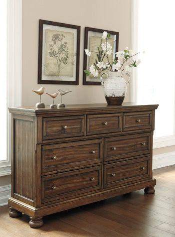 Flynnter Dresser - Evans Furniture (CO)