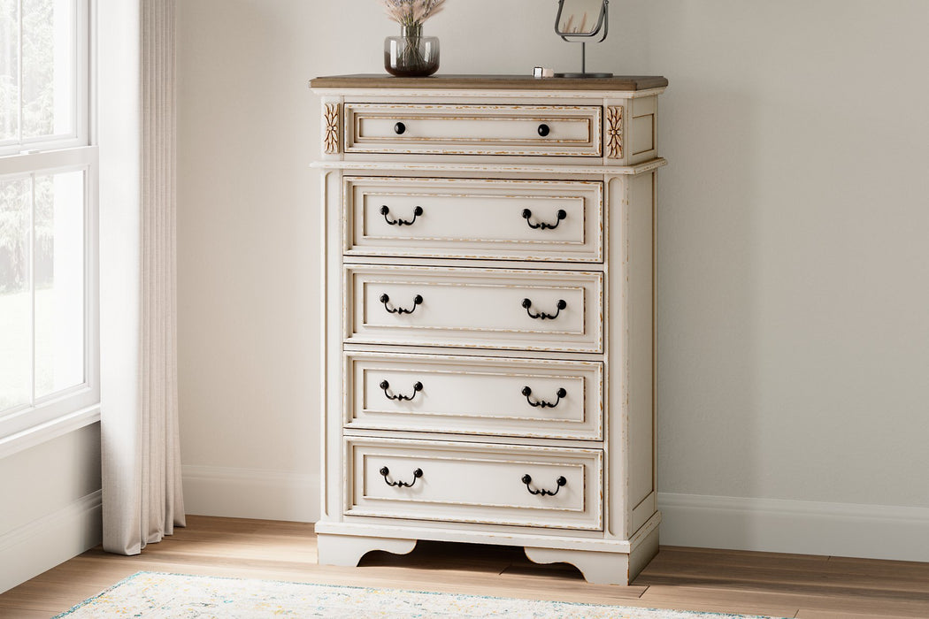 Realyn Chest of Drawers - Evans Furniture (CO)