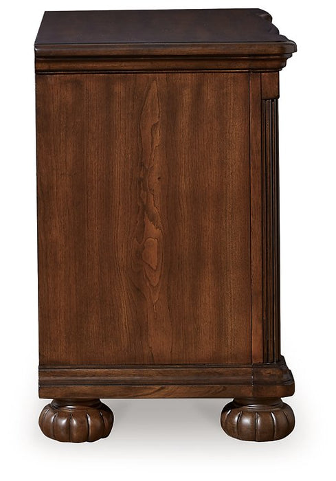 Lavinton Nightstand - Evans Furniture (CO)