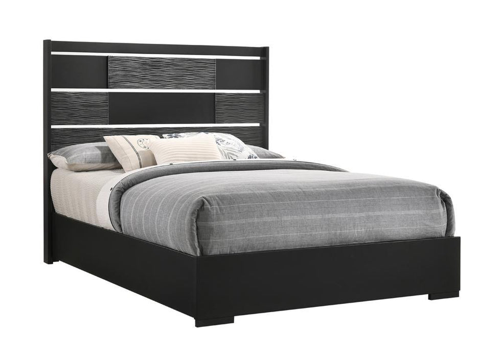 Blacktoft Queen Panel Bed Black - Evans Furniture (CO)