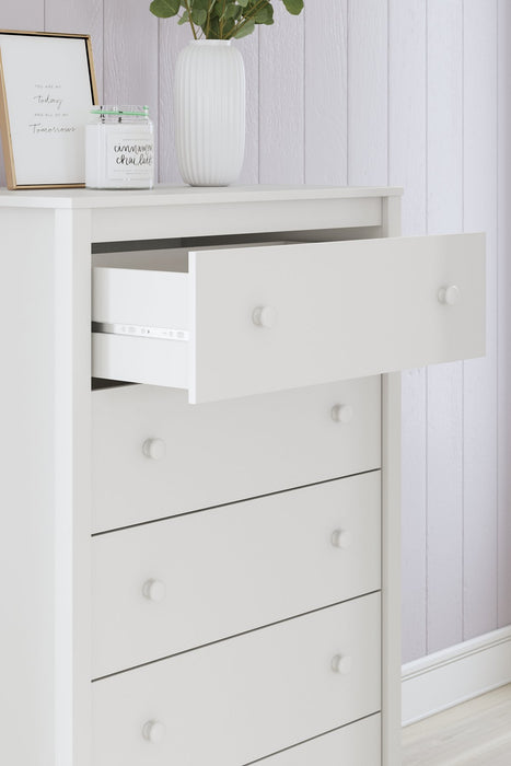 Hallityn Chest of Drawers - Evans Furniture (CO)