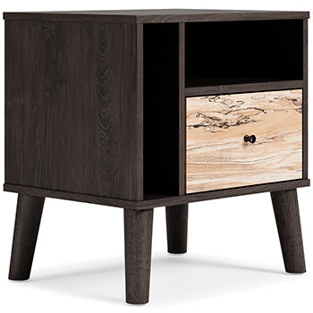 Piperton Nightstand - Evans Furniture (CO)