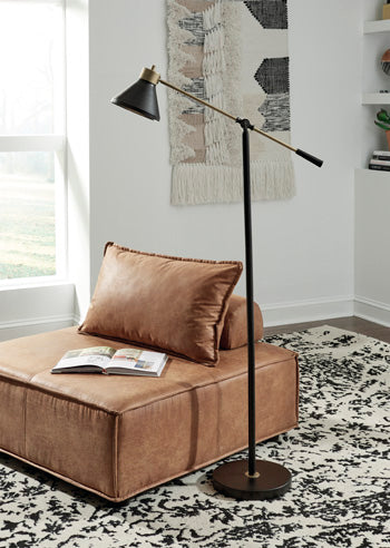 Garville Floor Lamp - Evans Furniture (CO)