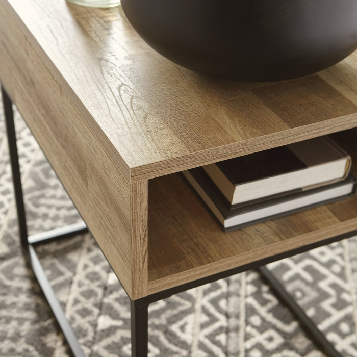 Gerdanet End Table - Evans Furniture (CO)