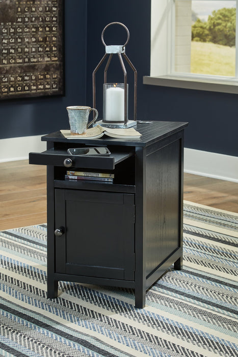 Treytown Chairside End Table - Evans Furniture (CO)