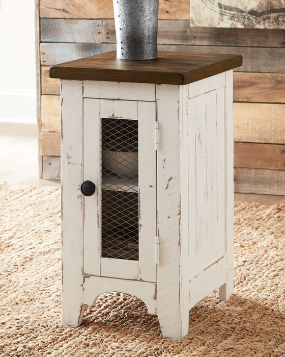 Wystfield Chairside End Table - Evans Furniture (CO)