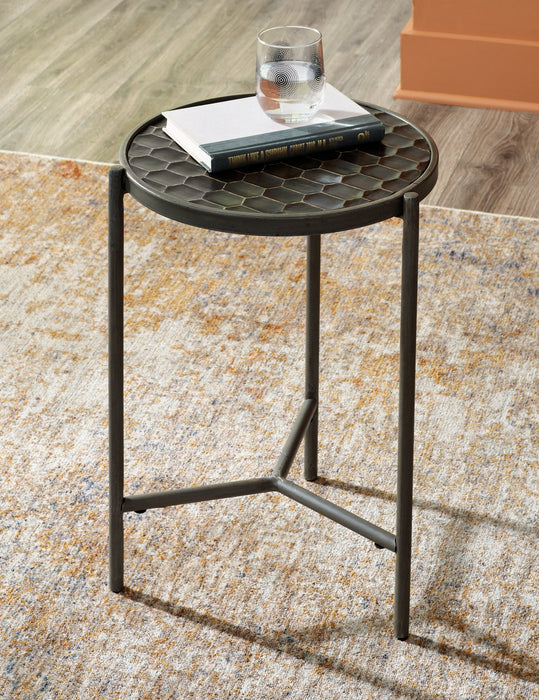 Doraley Chairside End Table - Evans Furniture (CO)